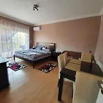 Pensjonat Party Vendeghaz Hajdúszoboszló